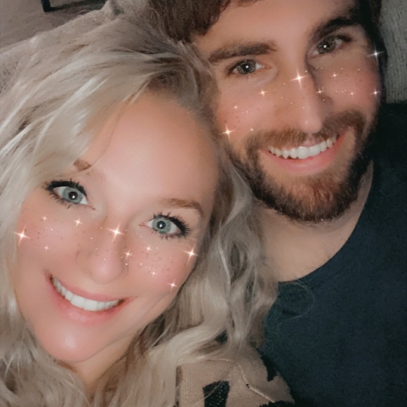 🎀 Meet your posher, Alyssa 🎀 - Picture 3 of 3